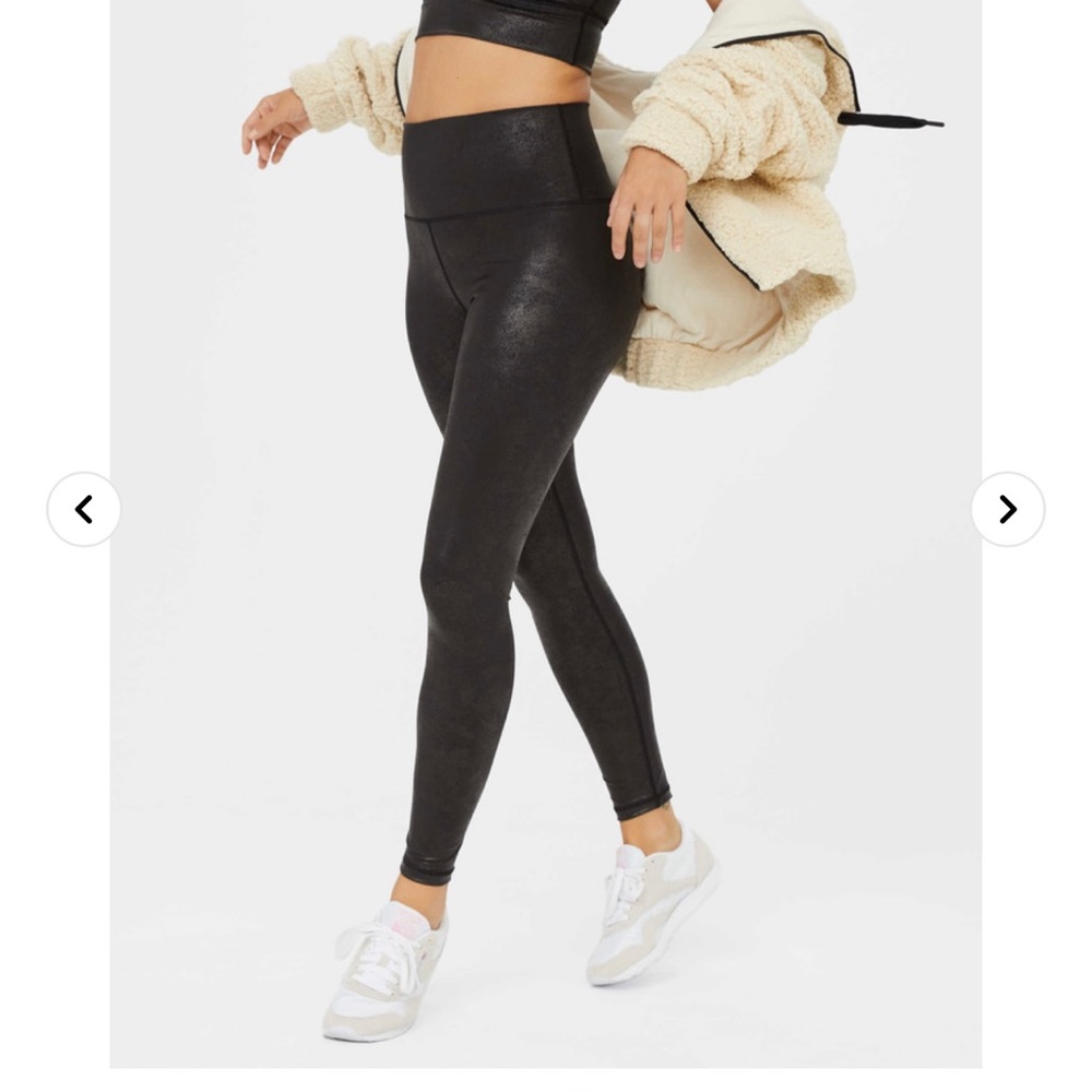 OFFLINE The Hugger High Waisted Crackle Legging